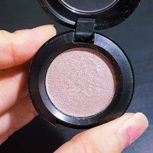 MAC Cosmetics Eyeshadow - Seedy Pearl - Limited Ed